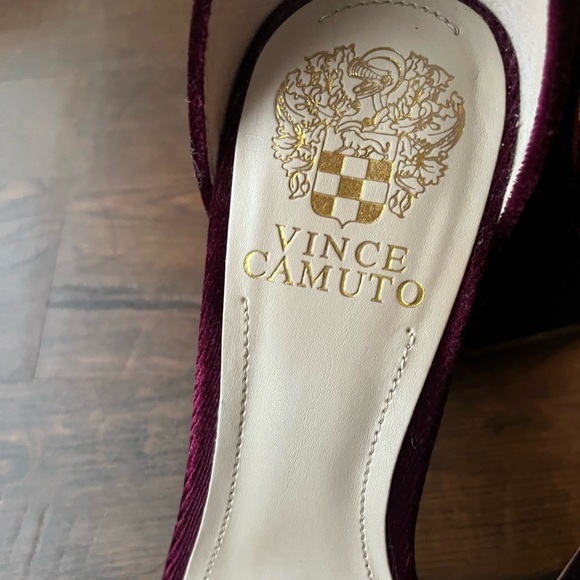 Vince Camuto Malissa Block Heel Velvet Dress Sandal - Picture 5 of 12